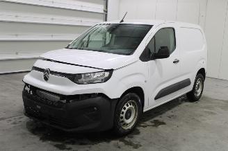 skadebil auto Citroën Berlingo  2024/8
