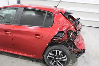 Peugeot 208  picture 6