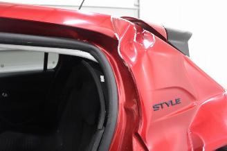 Peugeot 208  picture 23