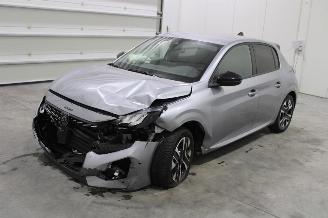 skadebil auto Peugeot 208  2025/5