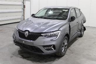 Damaged car Renault Arkana  2024/6