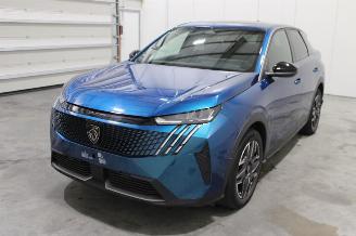 Damaged car Peugeot 3008  2024/5