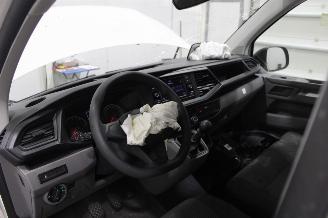 Volkswagen Transporter T6 picture 9