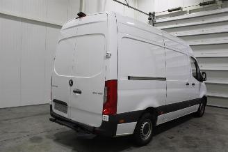 Mercedes Sprinter  picture 3