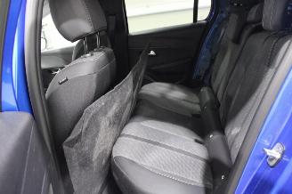 Peugeot 208  picture 12