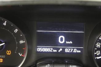Peugeot 208  picture 12