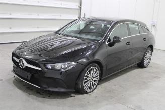 skadebil auto Mercedes Cla-klasse CLA 180 2023/4