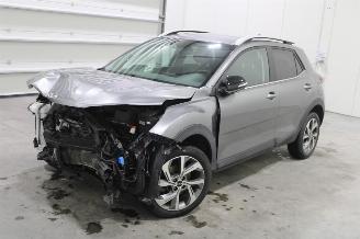 krockskadad bil auto Kia Stonic  2025/4