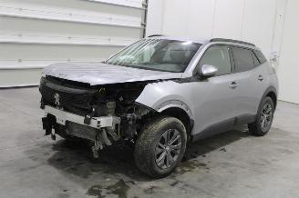 krockskadad bil auto Peugeot 2008  2022/2