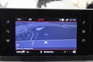 Peugeot 2008  picture 15