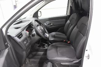 Renault Express  picture 11