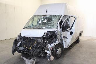 Vrakbiler auto Opel Movano  2023/8