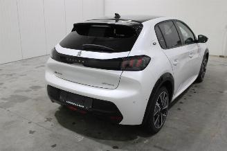 Peugeot 208  picture 3
