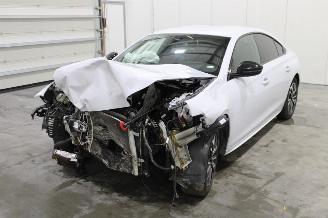 krockskadad bil auto Peugeot 508  2024/3