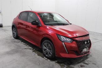 Peugeot 208  picture 2