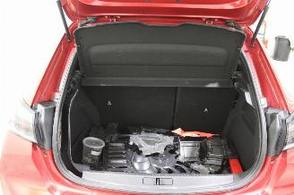 Peugeot 208  picture 16