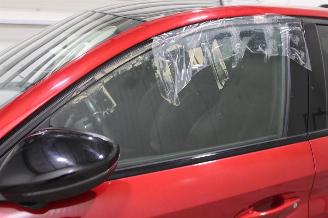 Peugeot 208  picture 8