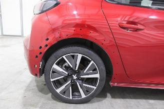 Peugeot 208  picture 7