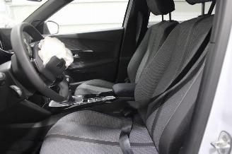Peugeot 2008  picture 10