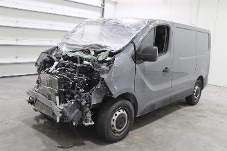 Salvage car Renault Trafic  2023/8