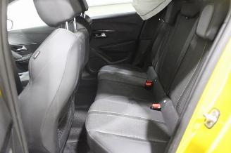 Peugeot 208  picture 11