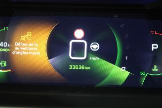 Peugeot 208  picture 12