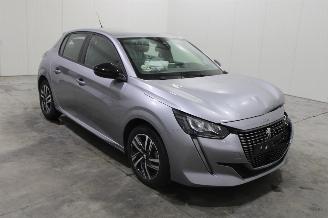 Peugeot 208  picture 2