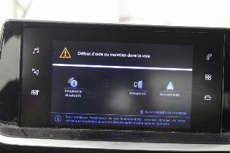 Peugeot 208  picture 13