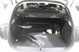 Peugeot 208  picture 18