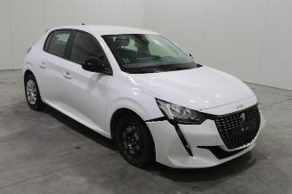 Peugeot 208  picture 2