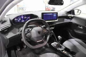 Peugeot 208  picture 9