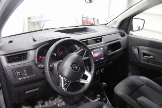 Renault Express  picture 10