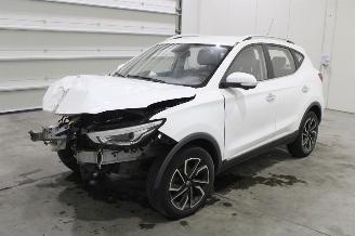 skadebil auto MG ZS  2023/8