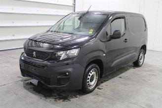 skadebil auto Peugeot Partner  2021/12