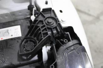 Peugeot 208  picture 19