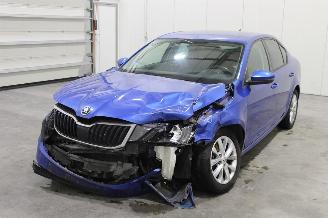 Unfallwagen Skoda Octavia  2020/1