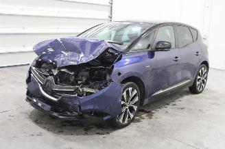 krockskadad bil auto Renault Scenic  2022/2