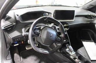 Peugeot 2008  picture 10