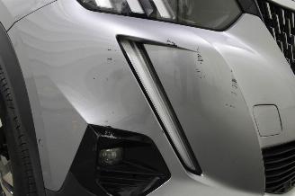Peugeot 2008  picture 9