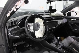 Audi Q3  picture 10