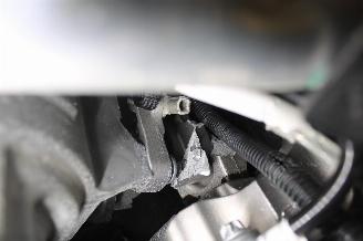 Peugeot 208  picture 16