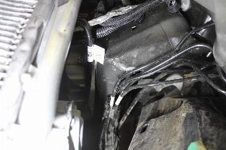 Peugeot 208  picture 15
