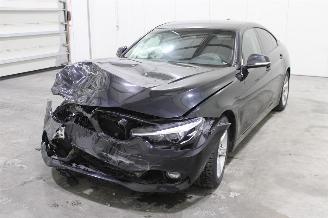Damaged car BMW 4-serie 418 2018/10
