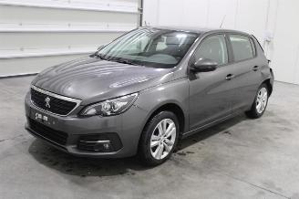 krockskadad bil auto Peugeot 308  2020/2