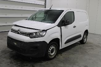 uszkodzony samochody osobowe Citroën Berlingo  2023/10