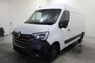 Vaurioauto  passenger cars Renault Master  2024/2