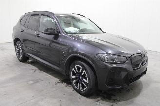 BMW iX3  picture 2