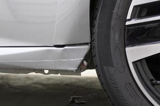 Peugeot 208  picture 9