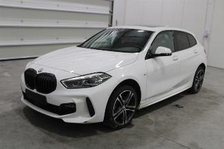 Coche siniestrado BMW 1-serie 118 2023/2