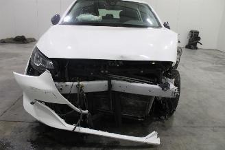 Peugeot 208  picture 6
